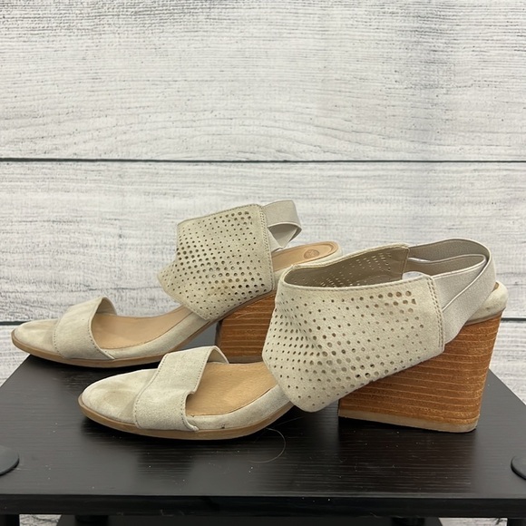 Beige open toe bootie - Picture 5 of 7